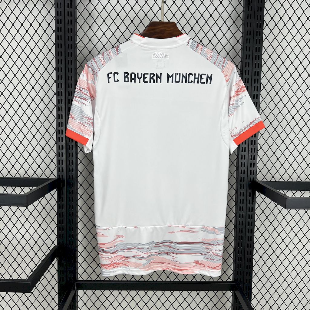 Bayern Munich – Maillot Extérieur 2025/26